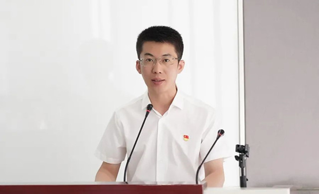黨委委員、紀(jì)委書記楊明來作黨建工作匯報(bào).jpg